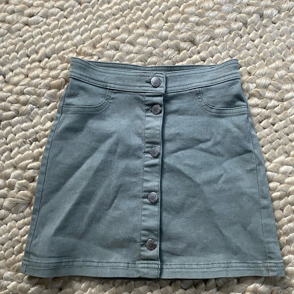 Girls super cute size 8-9y army green h&m skirt!